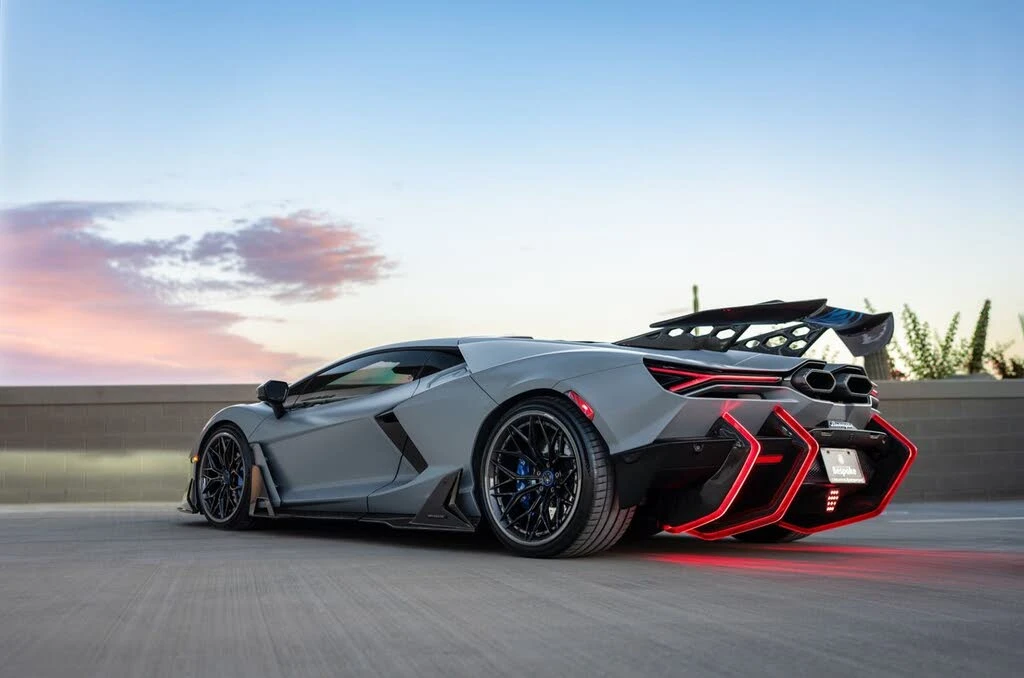 2024 Lamborghini Revuelto - Image 24 of 31