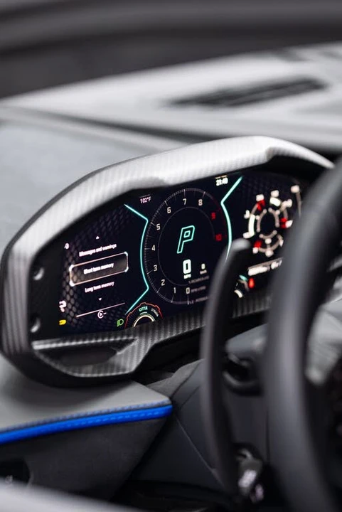 2024 Lamborghini Revuelto - Image 22 of 31