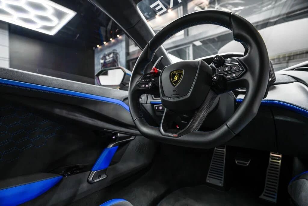 2024 Lamborghini Revuelto - Image 20 of 31