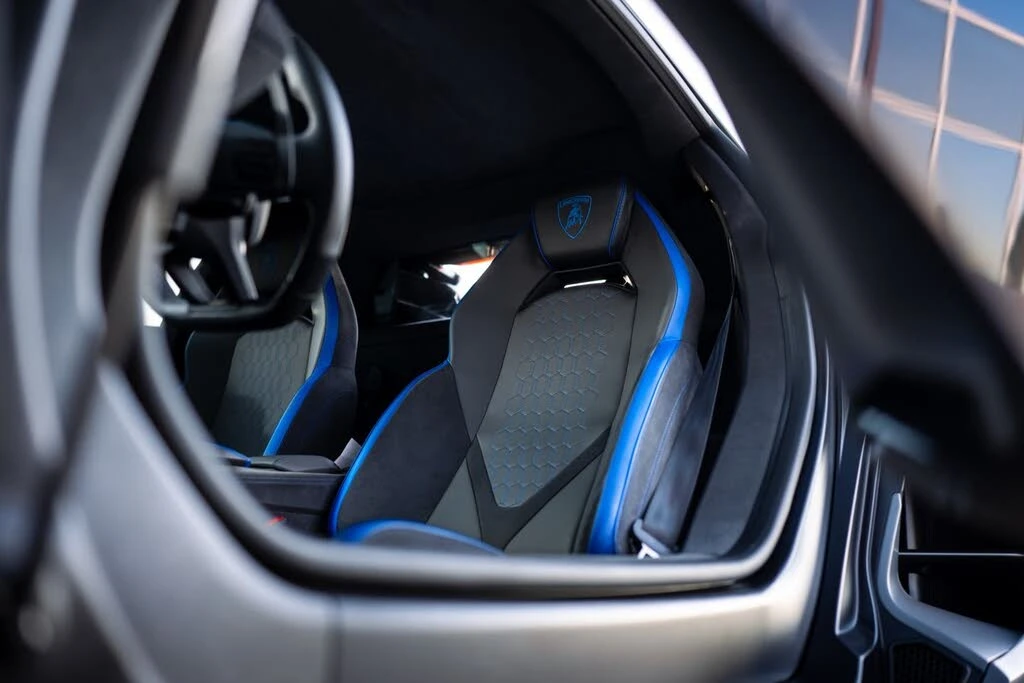 2024 Lamborghini Revuelto - Image 12 of 31