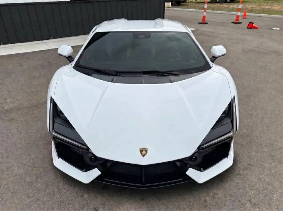 2024 Lamborghini Revuelto - Image 2 of 8