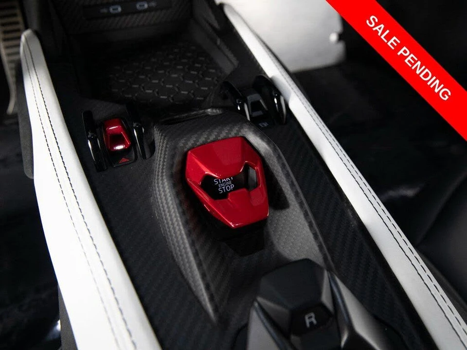 2024 Lamborghini Revuelto - Image 24 of 31