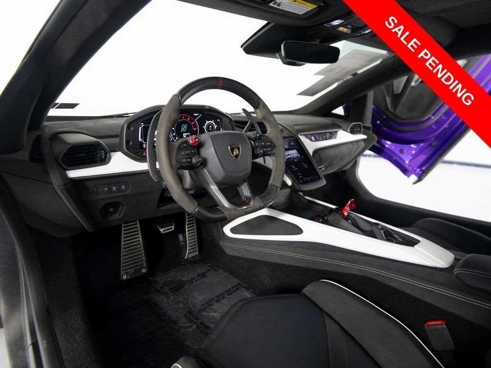 2024 Lamborghini Revuelto - Image 11 of 31