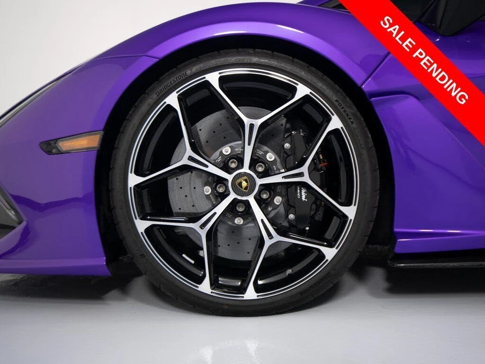 2024 Lamborghini Revuelto - Image 9 of 31