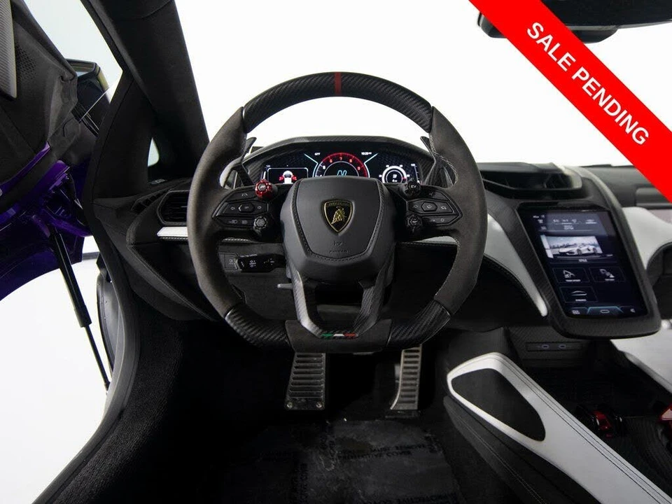 2024 Lamborghini Revuelto - Image 16 of 31
