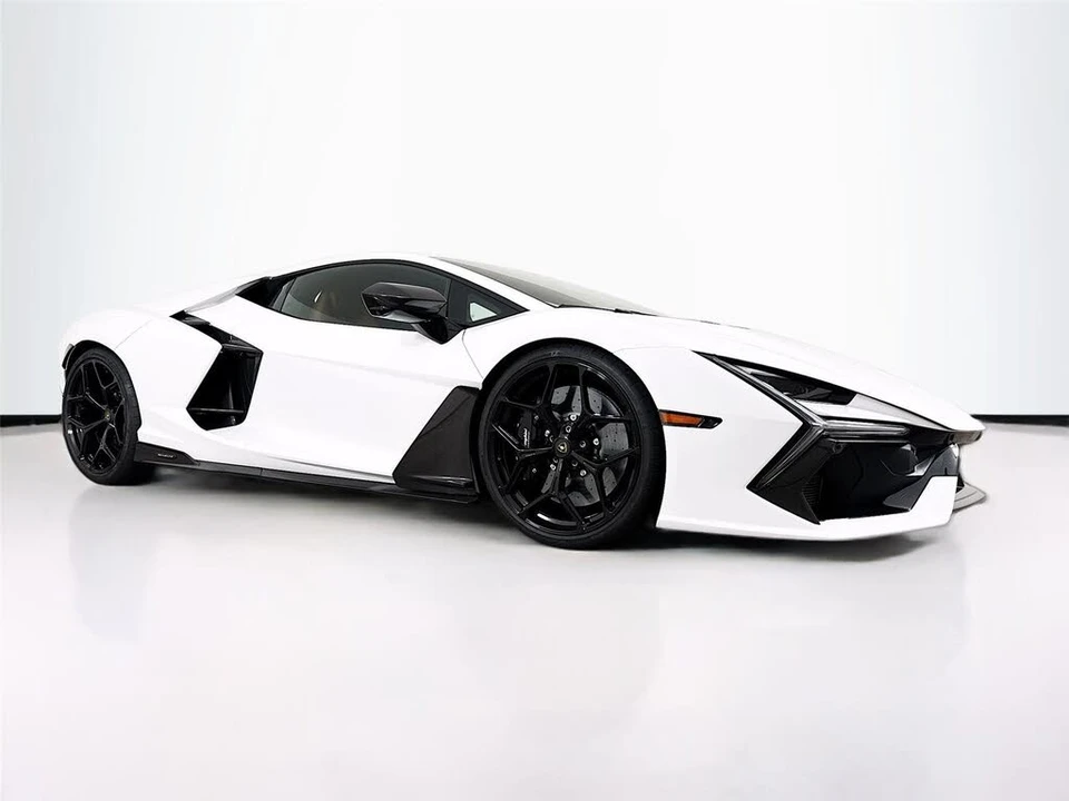 2024 Lamborghini Revuelto - Image 31 of 31