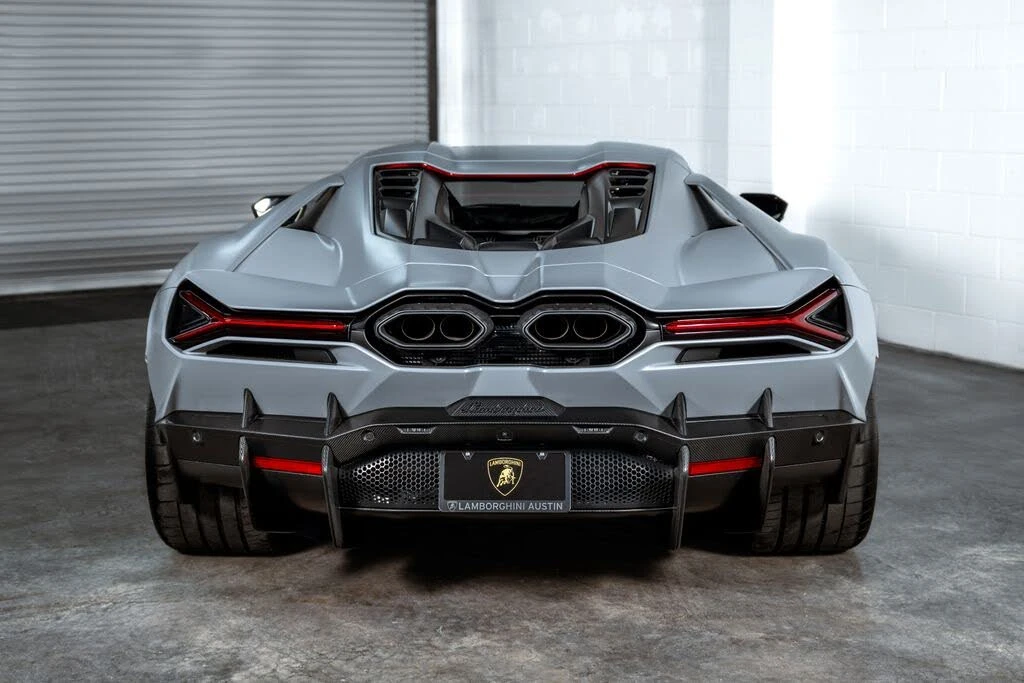 2024 Lamborghini Revuelto - Image 8 of 31