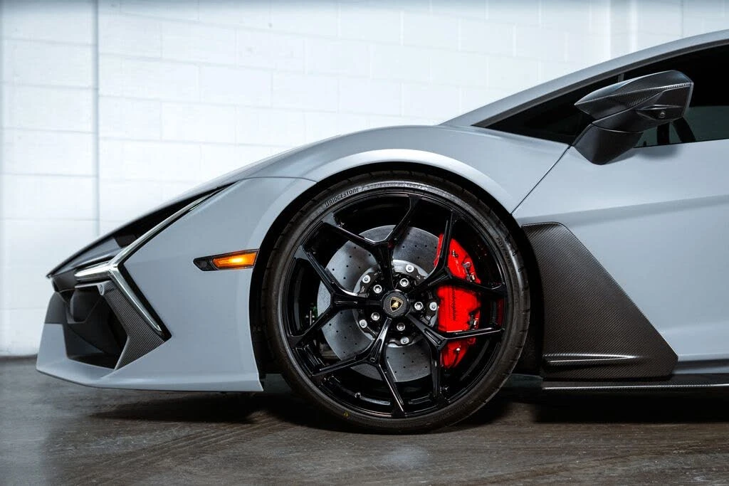 2024 Lamborghini Revuelto - Image 21 of 31
