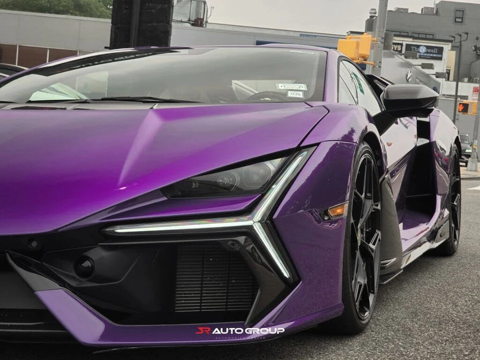 2024 Lamborghini Revuelto - Image 10 of 31