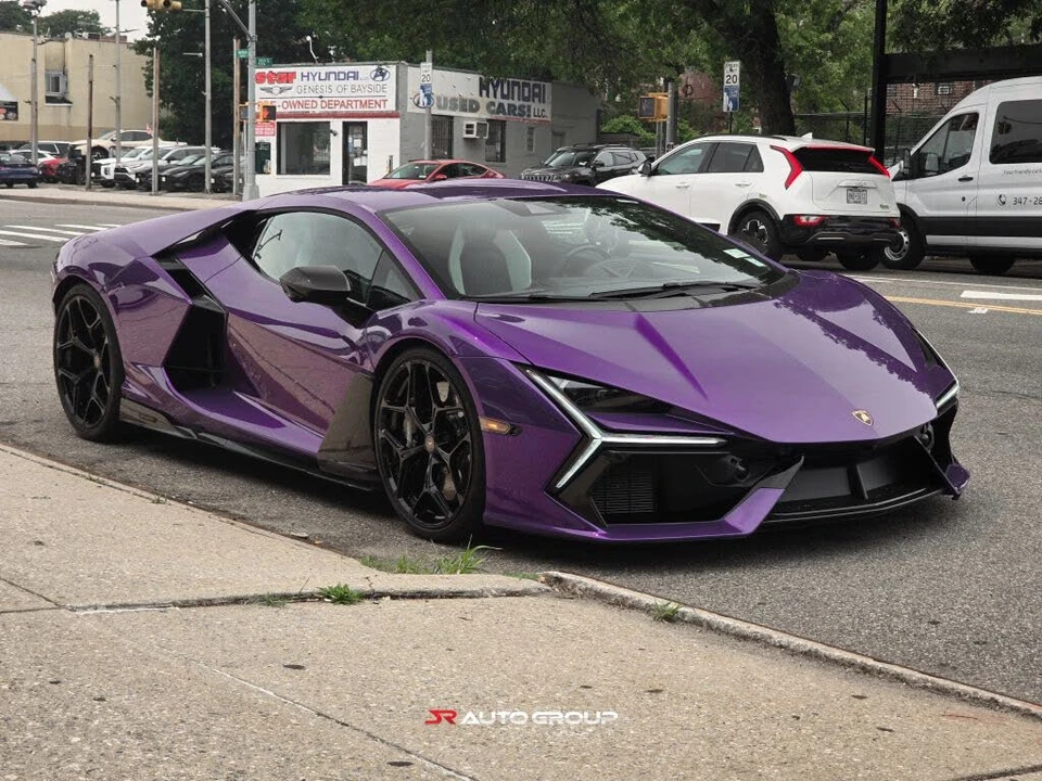 2024 Lamborghini Revuelto - Image 5 of 31