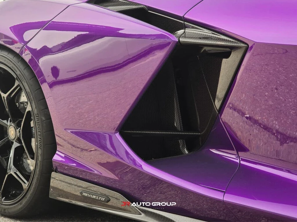 2024 Lamborghini Revuelto - Image 16 of 31