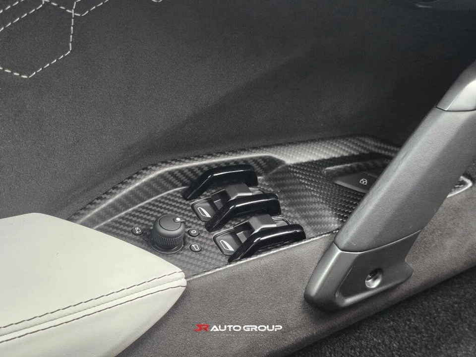 2024 Lamborghini Revuelto - Image 28 of 31