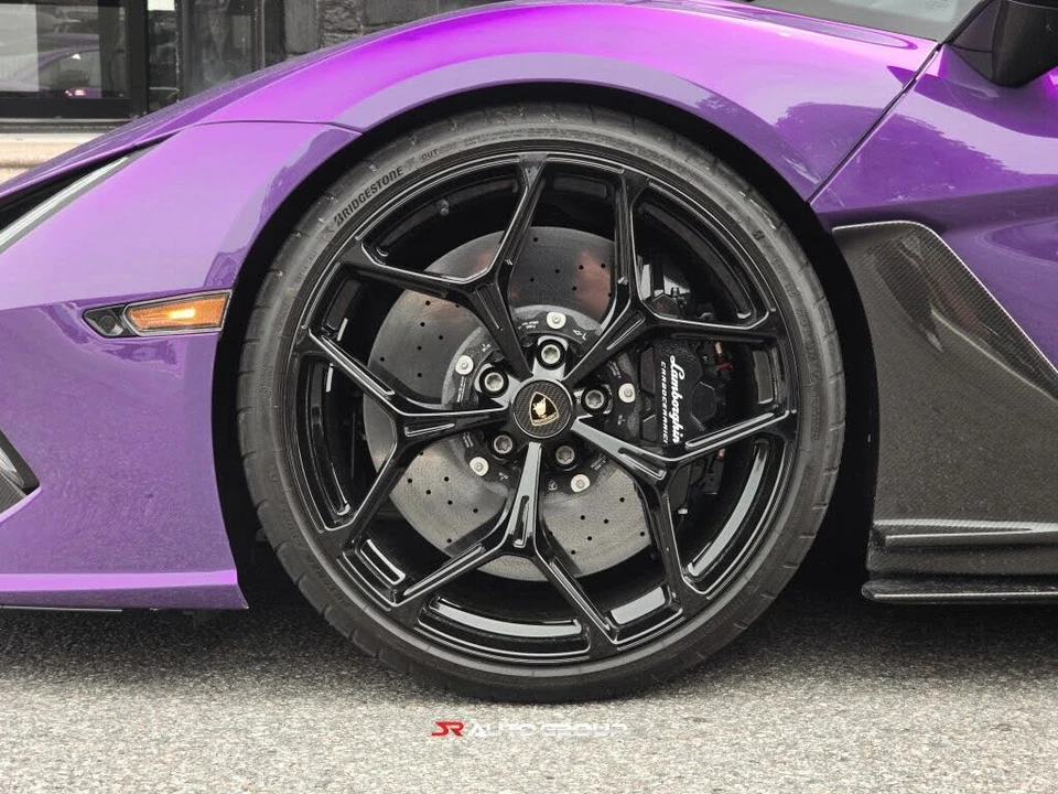 2024 Lamborghini Revuelto - Image 11 of 31