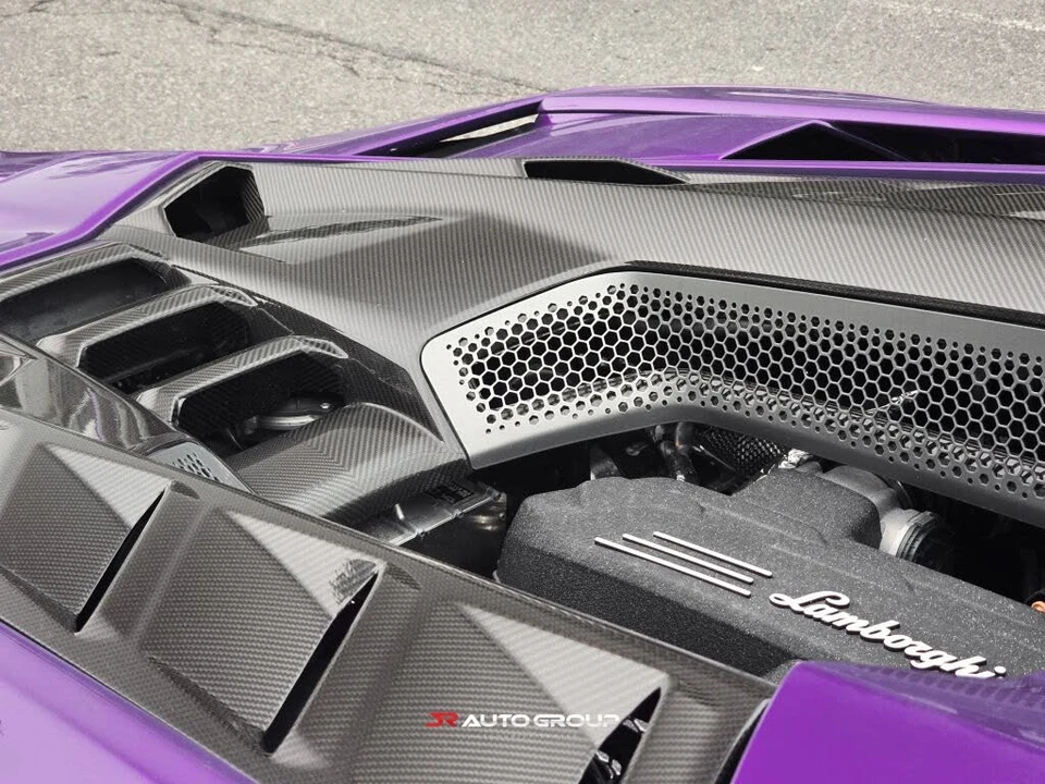 2024 Lamborghini Revuelto - Image 19 of 31