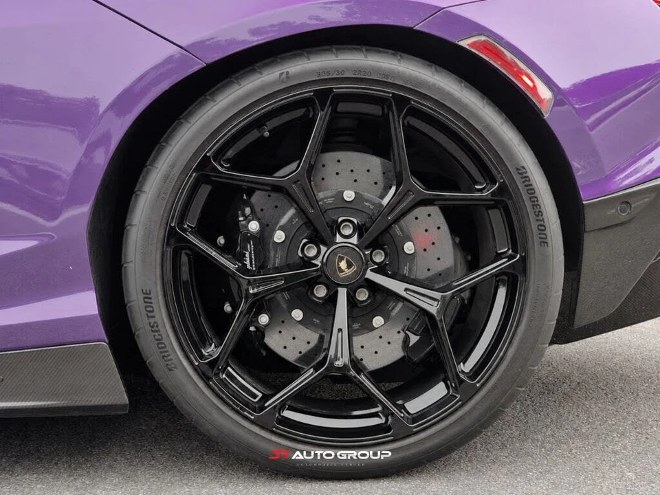 2024 Lamborghini Revuelto - Image 14 of 31