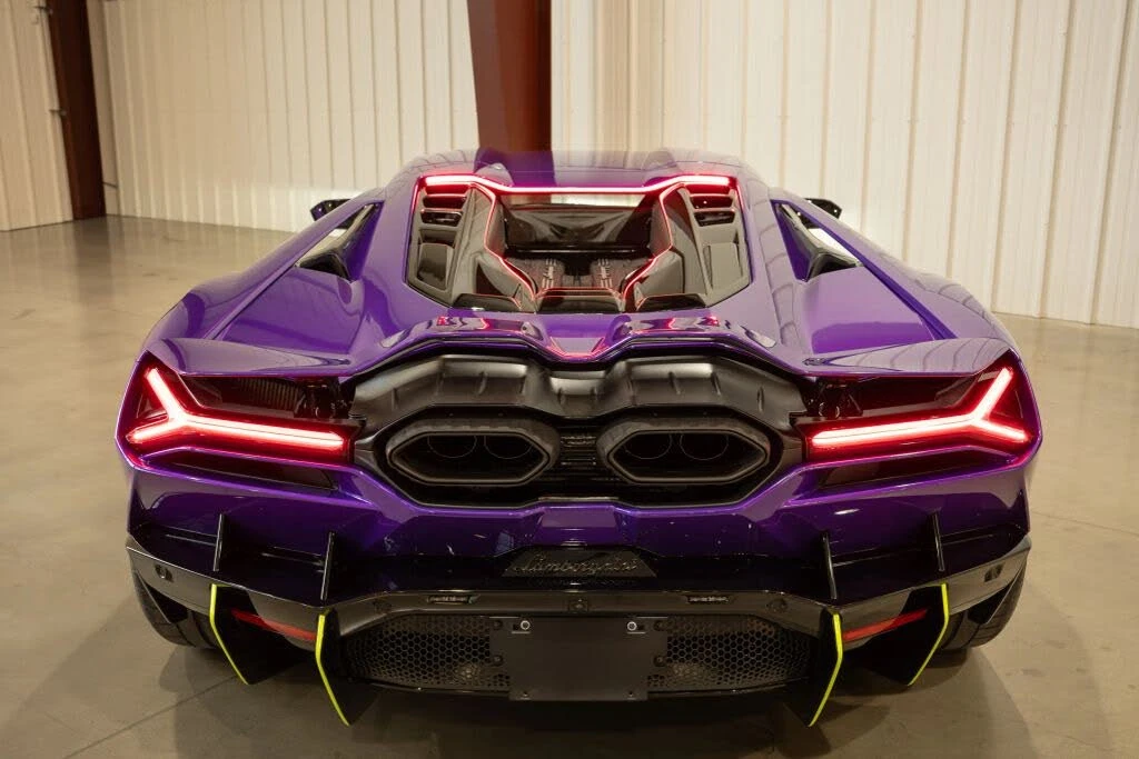 2024 Lamborghini Revuelto - Image 21 of 31