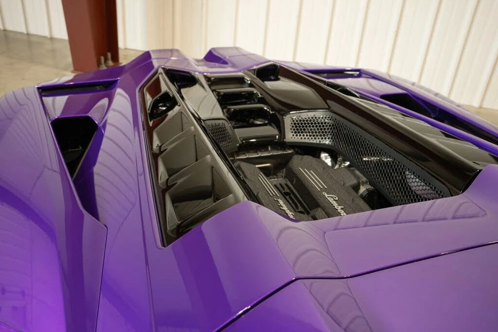2024 Lamborghini Revuelto - Image 12 of 31