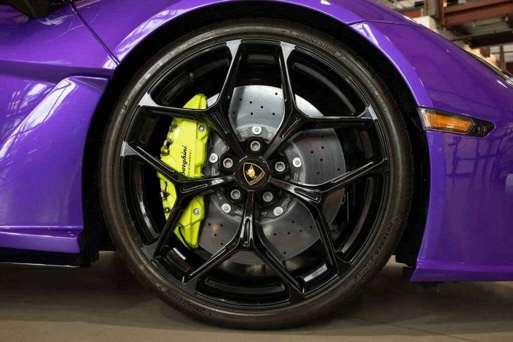 2024 Lamborghini Revuelto - Image 19 of 31