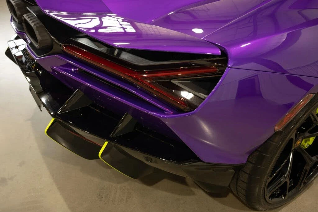 2024 Lamborghini Revuelto - Image 28 of 31