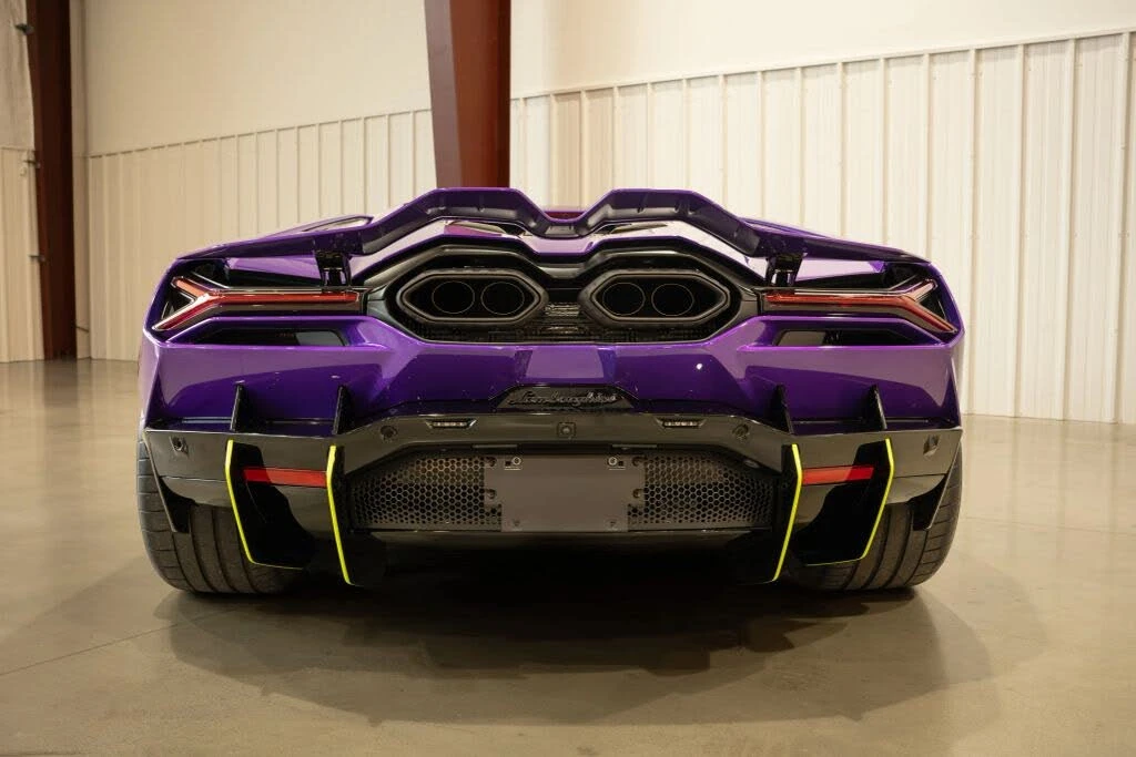 2024 Lamborghini Revuelto - Image 24 of 31
