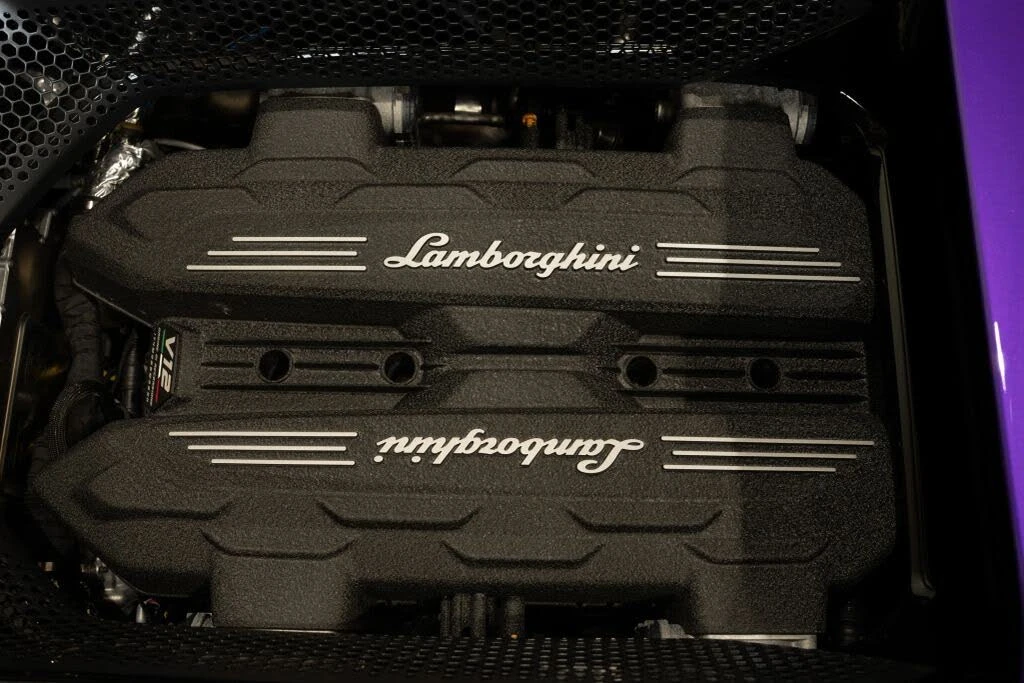 2024 Lamborghini Revuelto - Image 11 of 31