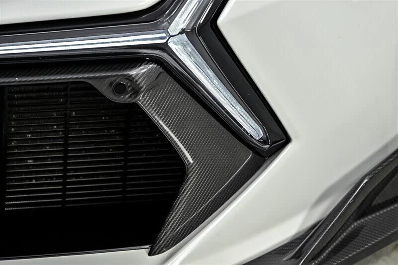 2024 Lamborghini Revuelto - Image 19 of 31