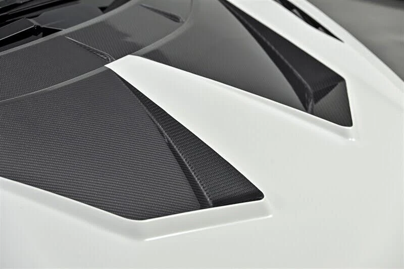 2024 Lamborghini Revuelto - Image 12 of 31