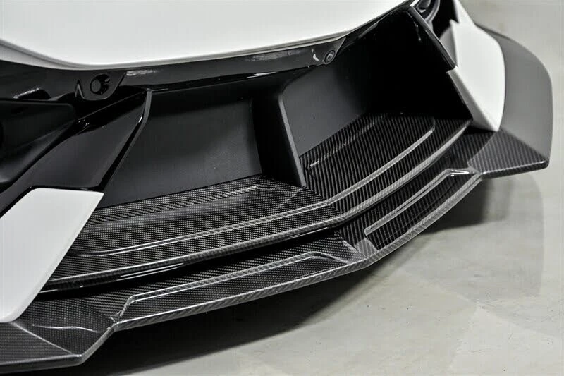 2024 Lamborghini Revuelto - Image 8 of 31