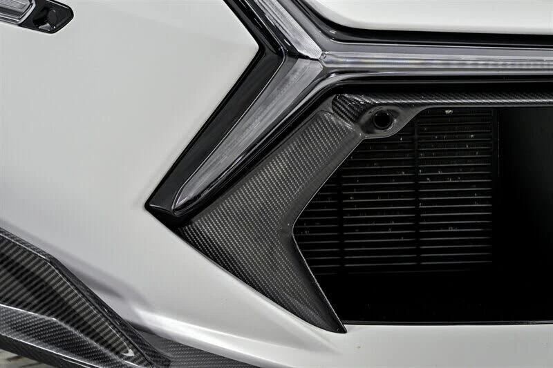 2024 Lamborghini Revuelto - Image 6 of 31