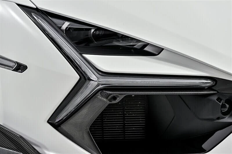 2024 Lamborghini Revuelto - Image 5 of 31