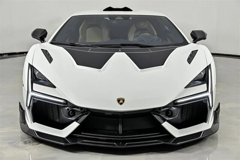 2024 Lamborghini Revuelto - Image 15 of 31