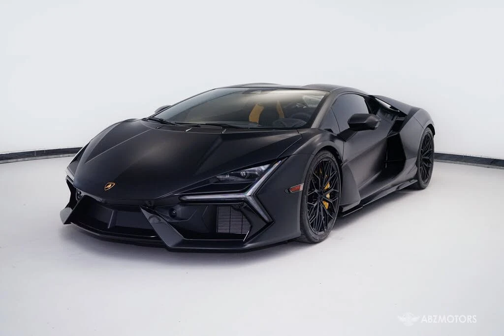 2024 Lamborghini Revuelto - Image 2 of 31