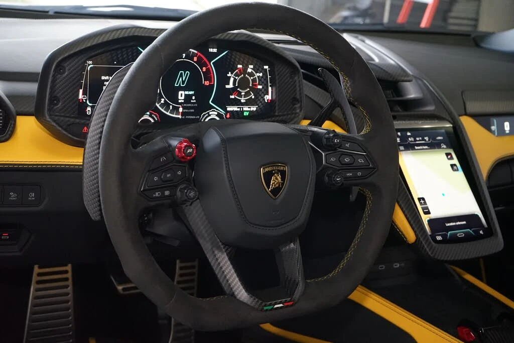2024 Lamborghini Revuelto - Image 17 of 31