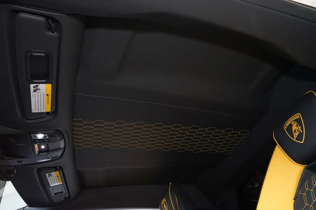 2024 Lamborghini Revuelto - Image 28 of 31