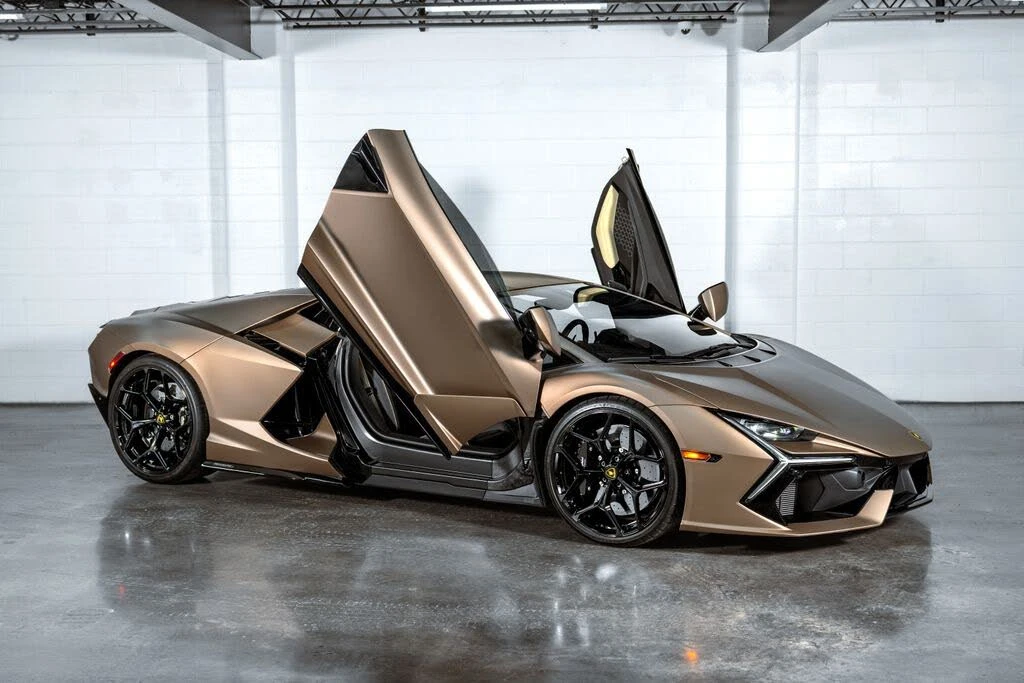 2024 Lamborghini Revuelto - Image 3 of 31