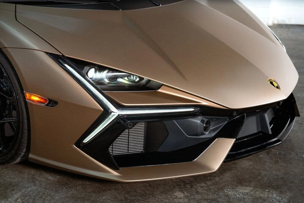 2024 Lamborghini Revuelto - Image 7 of 31