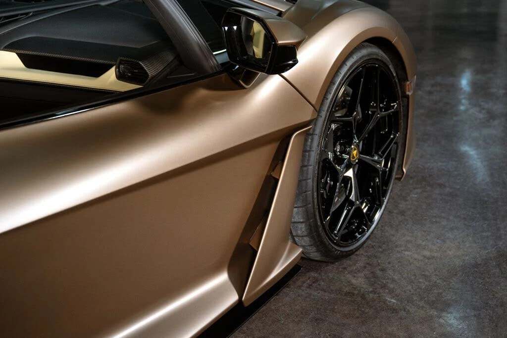 2024 Lamborghini Revuelto - Image 8 of 31