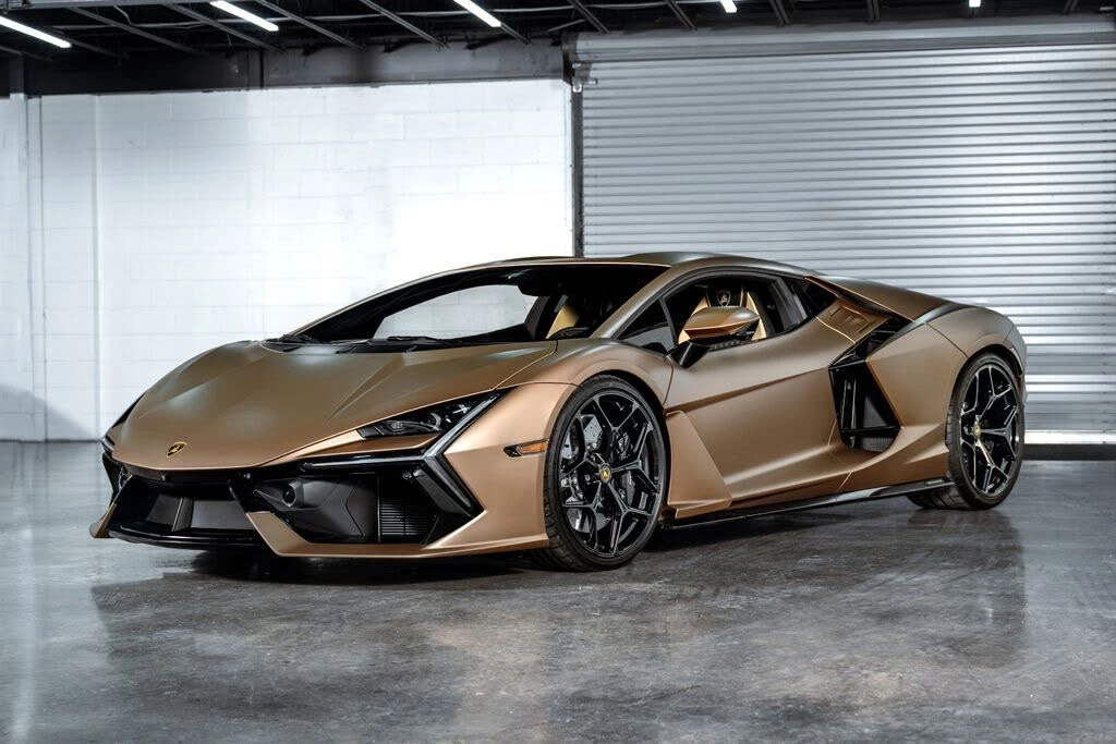 2024 Lamborghini Revuelto - Image 17 of 31