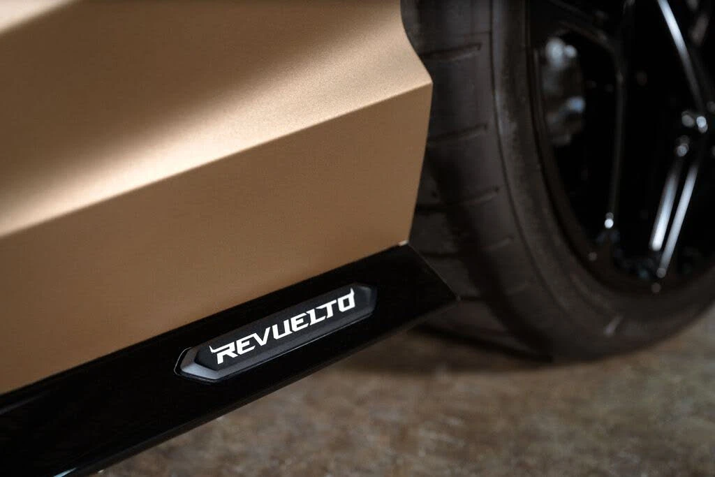 2024 Lamborghini Revuelto - Image 6 of 31