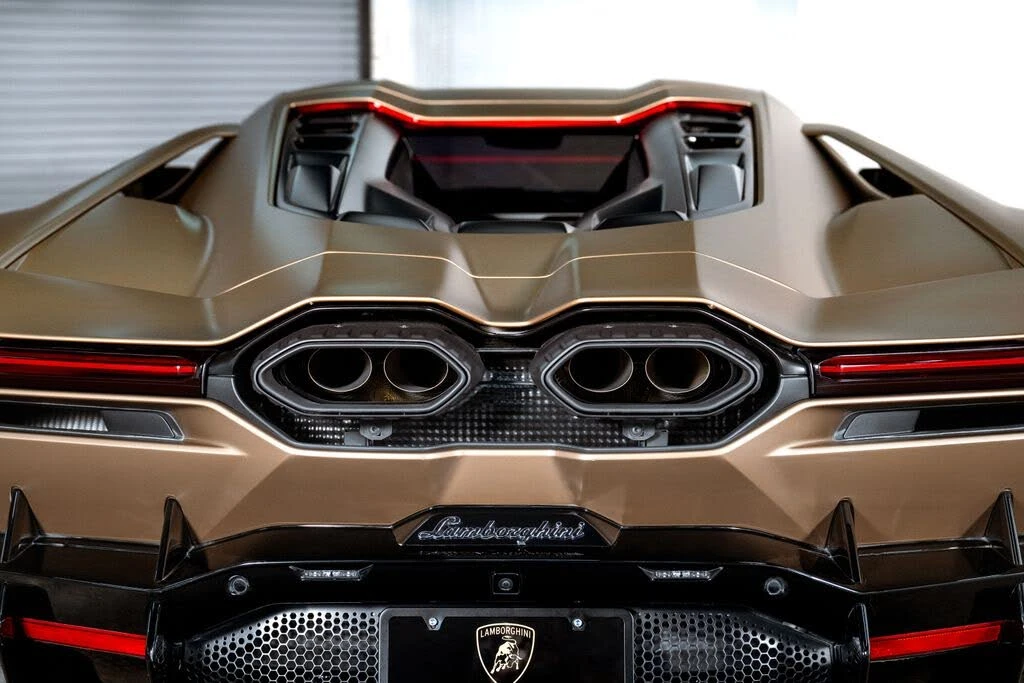 2024 Lamborghini Revuelto - Image 13 of 31