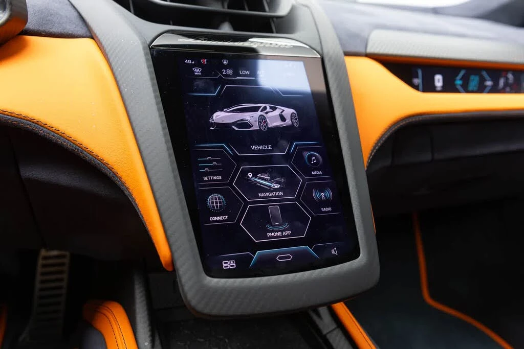 2024 Lamborghini Revuelto - Image 14 of 31