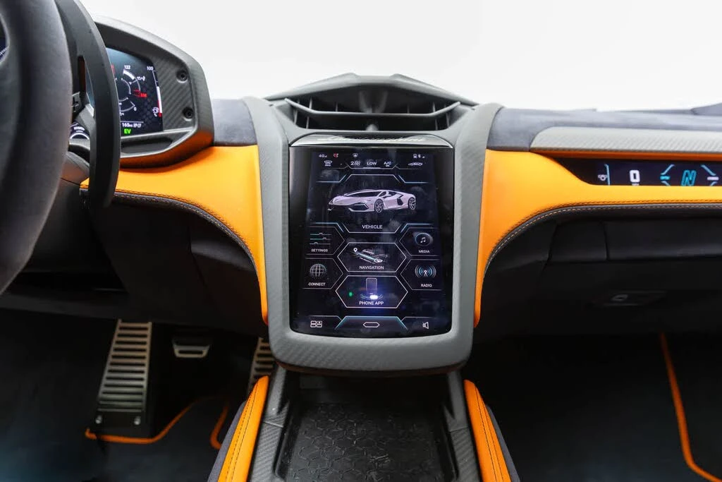 2024 Lamborghini Revuelto - Image 13 of 31