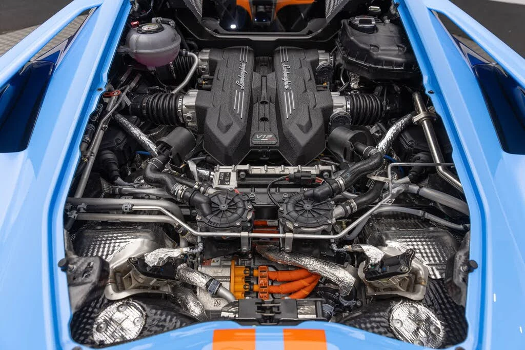 2024 Lamborghini Revuelto - Image 17 of 31