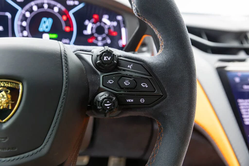 2024 Lamborghini Revuelto - Image 27 of 31