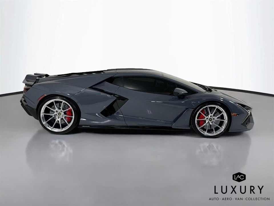 2024 Lamborghini Revuelto - Image 5 of 7