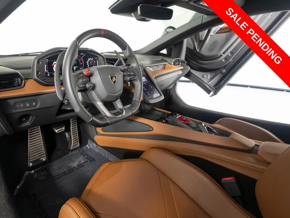 2024 Lamborghini Revuelto - Image 11 of 31
