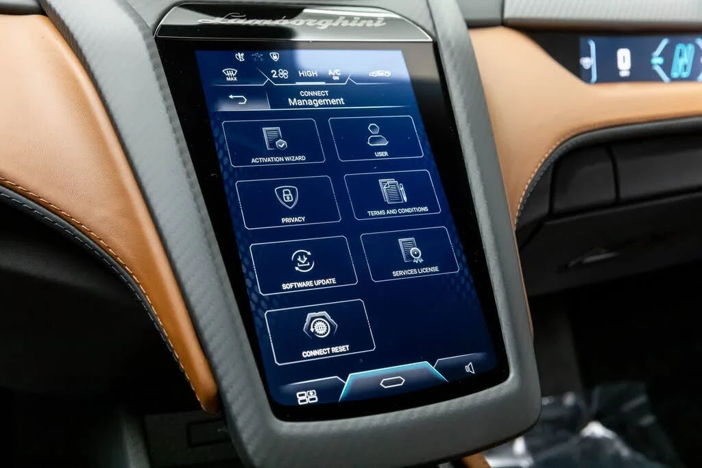2024 Lamborghini Revuelto - Image 16 of 31