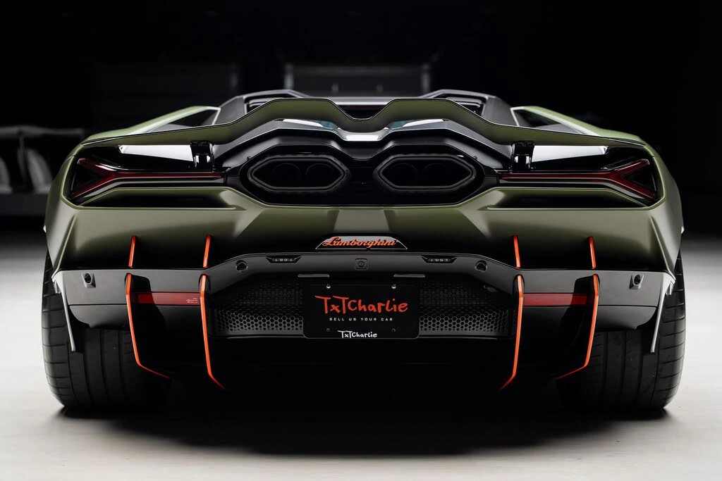 2024 Lamborghini Revuelto - Image 31 of 31