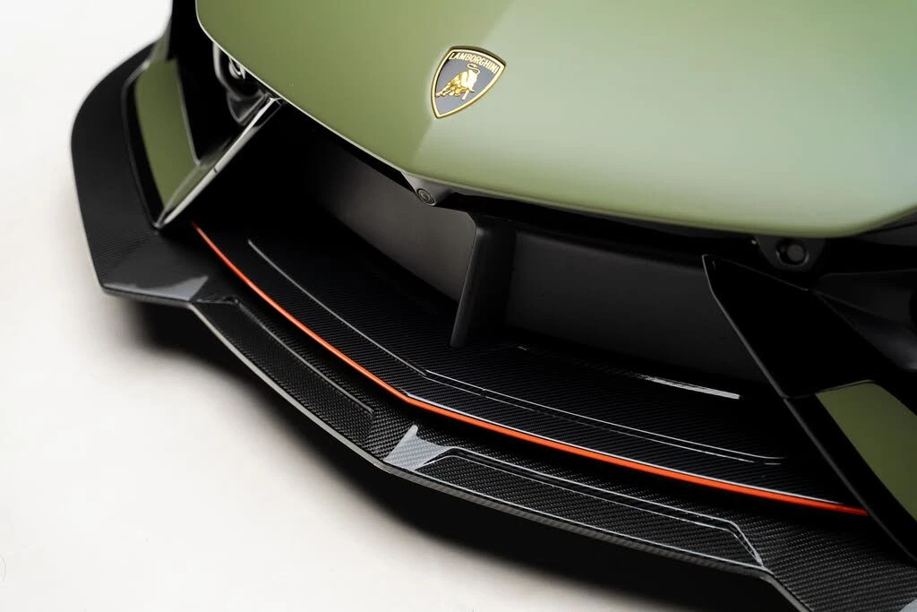 2024 Lamborghini Revuelto - Image 14 of 31