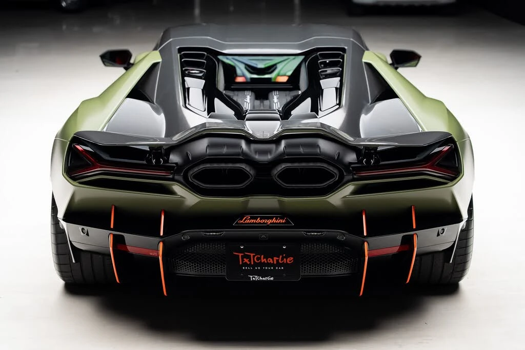 2024 Lamborghini Revuelto - Image 29 of 31